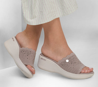 Skechers Martha Stewart: Pier-Lite - Light Essence
